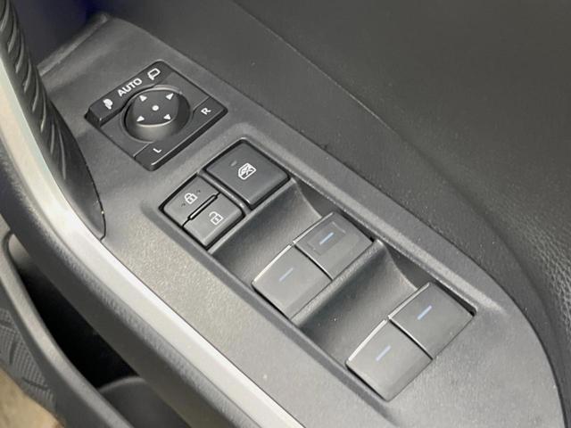 ＲＡＶ４ アドベンチャー　ＪＡＯＳエアロ　１０．５インチディスプレイオーディオ　バックカメラ　セーフティセンス　レーダークルーズ　デジタルインナーミラー　ブラインドスポットモニター　ＬＥＤヘッド　１９インチアルミ　合皮シート（28枚目）