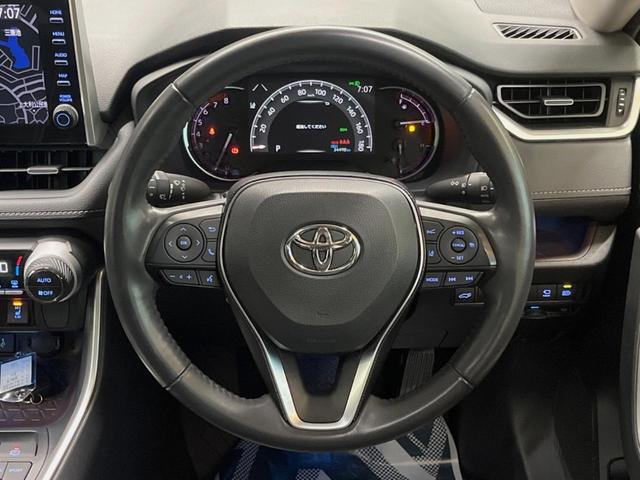 �y�����v�����X�e�A�����O�z�㎿�Ȋv���g�p���邱�ƂŁA��ɂ����������݂ƂĂ��^�]���₷���n���h���ł���