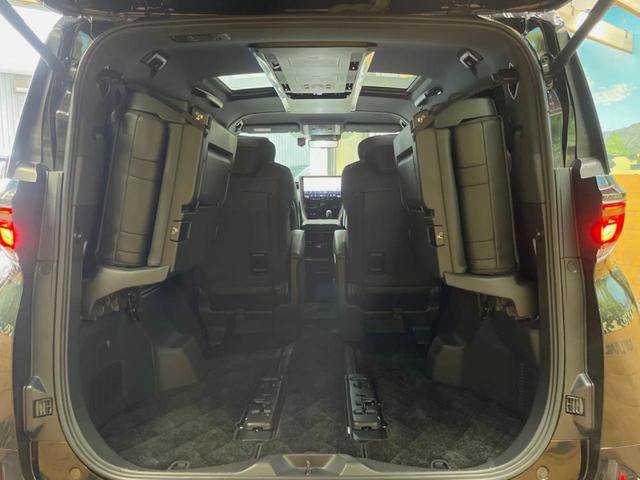 ヴェルファイアハイブリッド Ｚ　プレミア　左右独立ムーンルーフ　モデリスタエアロ　１４インチディスプレイオーディオ　全周囲カメラ　両側パワスラ　セーフティセンス　レーダークルーズ　黒革シート　デジタルインナーミラー　ブラインドスポットモニター（10枚目）