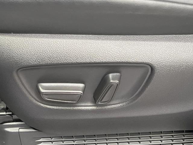 ヴェルファイアハイブリッド Ｚ　プレミア　左右独立ムーンルーフ　モデリスタエアロ　１４インチディスプレイオーディオ　全周囲カメラ　両側パワスラ　セーフティセンス　レーダークルーズ　黒革シート　デジタルインナーミラー　ブラインドスポットモニター（22枚目）