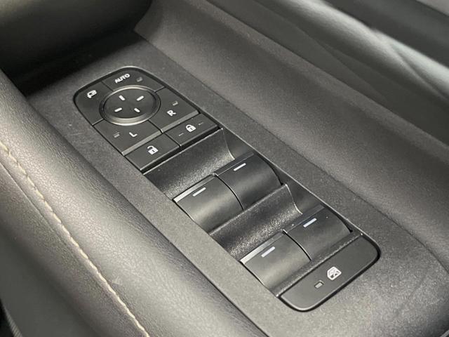 ヴェルファイアハイブリッド Ｚ　プレミア　左右独立ムーンルーフ　モデリスタエアロ　１４インチディスプレイオーディオ　全周囲カメラ　両側パワスラ　セーフティセンス　レーダークルーズ　黒革シート　デジタルインナーミラー　ブラインドスポットモニター（31枚目）