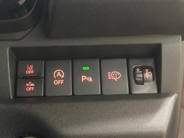 ジムニーノマド ＦＣ　４ＷＤ　スズキセーフティサポート　レーダークルーズ　前席シートヒーター　ダウンヒルアシスト　オートハイビーム　ＬＥＤヘッド　コーナーセンサー　純正１５インチアルミ　革巻きステアリング　オートエアコン（4枚目）