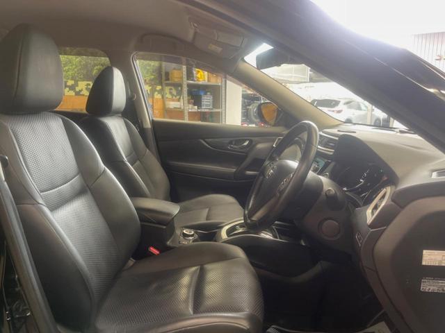 エクストレイル ２０Ｘ　エマージェンシーブレーキパッケージ　４ＷＤ　メーカーナビ　全周囲カメラ　エマージェンシーブレーキ　クルーズコントロール　シートヒーター　ＬＥＤヘッド　デュアルオートエアコン　１７インチアルミ　革巻きステアリング　ダウンヒルアシスト（8枚目）