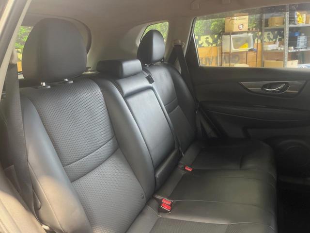 エクストレイル ２０Ｘ　エマージェンシーブレーキパッケージ　４ＷＤ　メーカーナビ　全周囲カメラ　エマージェンシーブレーキ　クルーズコントロール　シートヒーター　ＬＥＤヘッド　デュアルオートエアコン　１７インチアルミ　革巻きステアリング　ダウンヒルアシスト（9枚目）