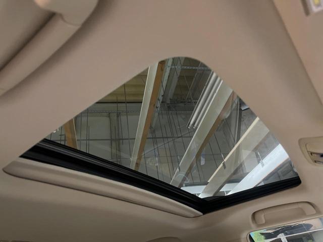 ランドクルーザープラド ＴＸ　Ｌパッケージ　マットブラックエディション　７人乗り　サンルーフ　禁煙車　純正９インチディスプレイオーディオ　全周囲カメラ　セーフティセンス　レーダークルーズ　黒革シート　グレード専用１８インチアルミ　ＬＥＤヘッド　ＥＴＣ　前席シートヒーター（3枚目）