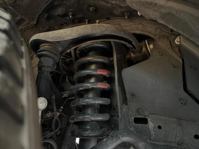 ランドクルーザープラド ＴＸ　Ｌパッケージ　マットブラックエディション　７人乗り　サンルーフ　禁煙車　純正９インチディスプレイオーディオ　全周囲カメラ　セーフティセンス　レーダークルーズ　黒革シート　グレード専用１８インチアルミ　ＬＥＤヘッド　ＥＴＣ　前席シートヒーター（21枚目）