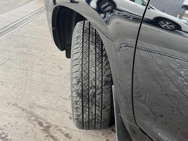 ランドクルーザープラド ＴＸ　Ｌパッケージ　マットブラックエディション　７人乗り　サンルーフ　禁煙車　純正９インチディスプレイオーディオ　全周囲カメラ　セーフティセンス　レーダークルーズ　黒革シート　グレード専用１８インチアルミ　ＬＥＤヘッド　ＥＴＣ　前席シートヒーター（22枚目）