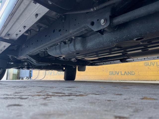 ランドクルーザープラド ＴＸ　Ｌパッケージ　マットブラックエディション　７人乗り　サンルーフ　禁煙車　純正９インチディスプレイオーディオ　全周囲カメラ　セーフティセンス　レーダークルーズ　黒革シート　グレード専用１８インチアルミ　ＬＥＤヘッド　ＥＴＣ　前席シートヒーター（26枚目）