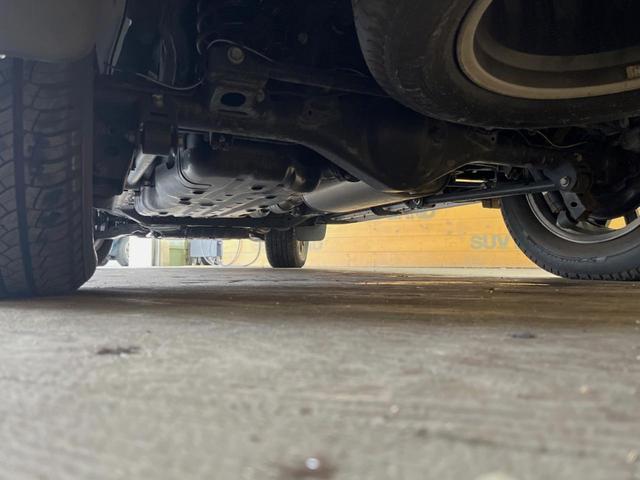 ランドクルーザープラド ＴＸ　Ｌパッケージ　マットブラックエディション　７人乗り　サンルーフ　禁煙車　純正９インチディスプレイオーディオ　全周囲カメラ　セーフティセンス　レーダークルーズ　黒革シート　グレード専用１８インチアルミ　ＬＥＤヘッド　ＥＴＣ　前席シートヒーター（29枚目）