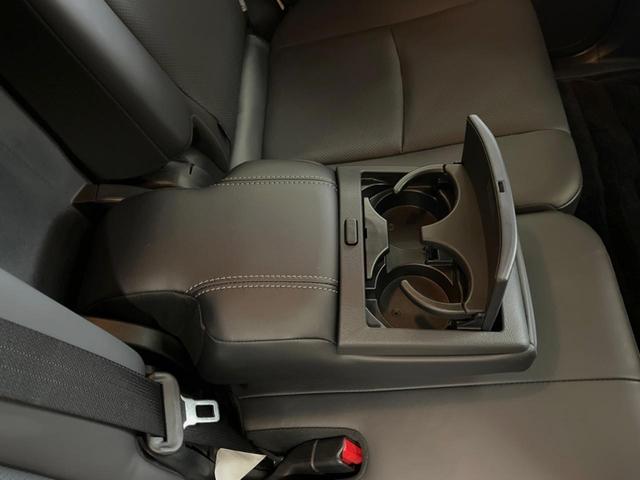 ランドクルーザープラド ＴＸ　Ｌパッケージ　マットブラックエディション　７人乗り　サンルーフ　禁煙車　純正９インチディスプレイオーディオ　全周囲カメラ　セーフティセンス　レーダークルーズ　黒革シート　グレード専用１８インチアルミ　ＬＥＤヘッド　ＥＴＣ　前席シートヒーター（42枚目）