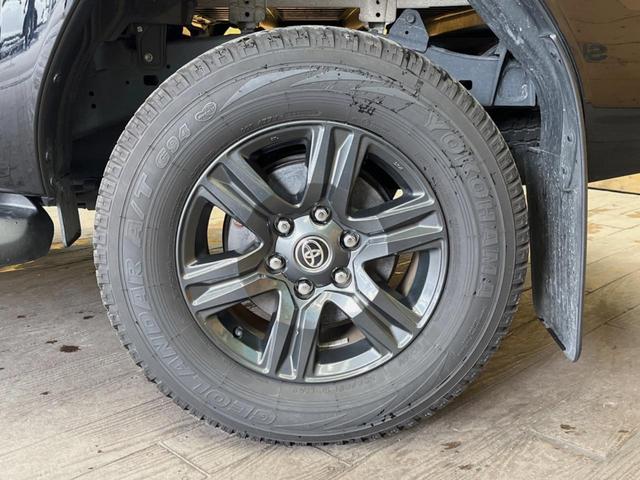 �y�����P�V�C���`�A���~�z�C�[���z�O�ςɃ}�b�`���������A���~�z�C�[���𑕒����Ă���܂��B�e��ЊO�A���~�z�C�[����A�X�^�b�h���X�^�C�����戵�����Ă���܂��B���񂲑��k����������