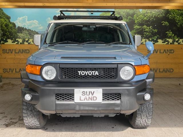 ＦＪクルーザー カラーパッケージ　４ＷＤ　純正７インチＳＤナビ　バックカメラ　禁煙車　ドラレコ　コーナーセンサー　ＨＩＤヘッド　ＥＴＣ　クルコン　２トーンカラー　Ｂｌｕｅｔｏｏｔｈ再生　１７インチアルミ　オートライト（14枚目）