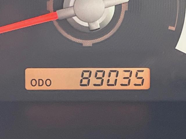 ＦＪクルーザー カラーパッケージ　４ＷＤ　純正７インチＳＤナビ　バックカメラ　禁煙車　ドラレコ　コーナーセンサー　ＨＩＤヘッド　ＥＴＣ　クルコン　２トーンカラー　Ｂｌｕｅｔｏｏｔｈ再生　１７インチアルミ　オートライト（34枚目）