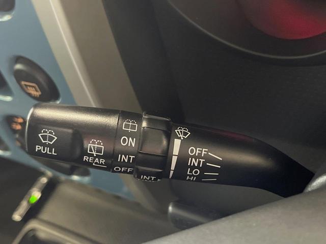 ＦＪクルーザー カラーパッケージ　４ＷＤ　純正７インチＳＤナビ　バックカメラ　禁煙車　ドラレコ　コーナーセンサー　ＨＩＤヘッド　ＥＴＣ　クルコン　２トーンカラー　Ｂｌｕｅｔｏｏｔｈ再生　１７インチアルミ　オートライト（35枚目）