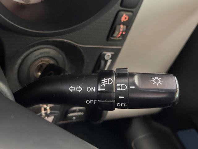 ＦＪクルーザー カラーパッケージ　４ＷＤ　純正７インチＳＤナビ　バックカメラ　禁煙車　ドラレコ　コーナーセンサー　ＨＩＤヘッド　ＥＴＣ　クルコン　２トーンカラー　Ｂｌｕｅｔｏｏｔｈ再生　１７インチアルミ　オートライト（36枚目）