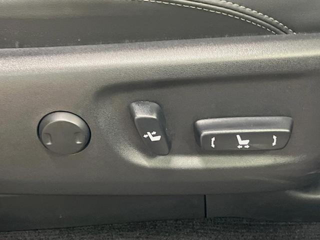 ランドクルーザープラド ＴＸ　Ｌパッケージ　マットブラックエディション　サンルーフ　ＢＩＧ－Ｘ９型ナビ　バックカメラ　セーフティセンス　レーダークルーズ　黒革シート　シートベンチレーション　グレード専用１８インチアルミ　革巻きステアリング　スマートキー　ＬＥＤヘッド（7枚目）