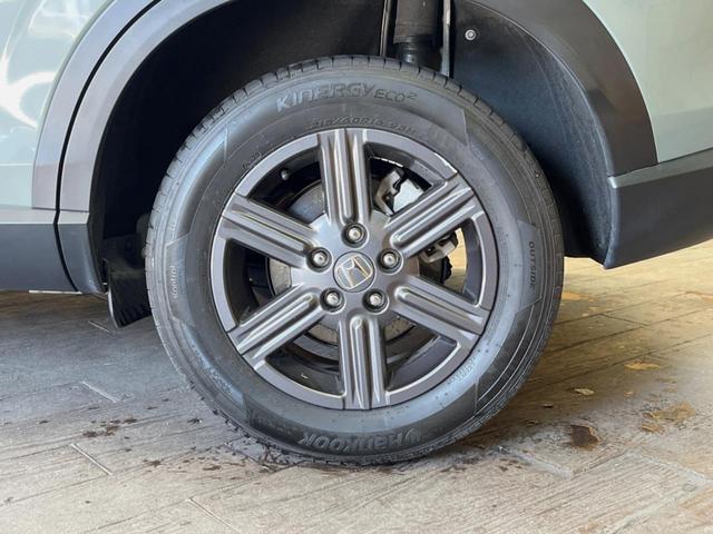 �y�����P�U�C���`�A���~�z�C�[���z�O�ςɃ}�b�`���������A���~�z�C�[���𑕒����Ă���܂��B�e��ЊO�A���~�z�C�[����A�X�^�b�h���X�^�C�����戵�����Ă���܂��B���񂲑��k����������