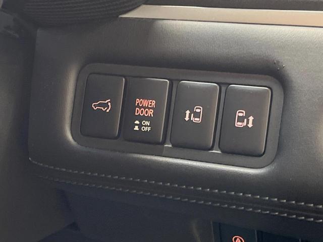 デリカＤ：５ Ｐ　４ＷＤ　ディーゼル　禁煙車　純正１０．１型ナビ　全周囲カメラ　レーダークルーズ　両側電動スライドドア　パワーバックドア　ブラインドスポットモニター　ＬＥＤヘッド　シートヒーター　パワーシート　ＥＴＣ（6枚目）