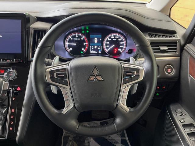 デリカＤ：５ Ｐ　４ＷＤ　ディーゼル　禁煙車　純正１０．１型ナビ　全周囲カメラ　レーダークルーズ　両側電動スライドドア　パワーバックドア　ブラインドスポットモニター　ＬＥＤヘッド　シートヒーター　パワーシート　ＥＴＣ（12枚目）