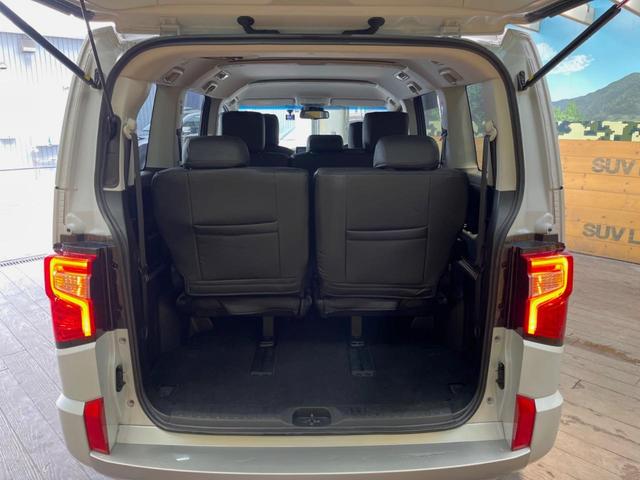 デリカＤ：５ Ｐ　４ＷＤ　ディーゼル　禁煙車　純正１０．１型ナビ　全周囲カメラ　レーダークルーズ　両側電動スライドドア　パワーバックドア　ブラインドスポットモニター　ＬＥＤヘッド　シートヒーター　パワーシート　ＥＴＣ（28枚目）