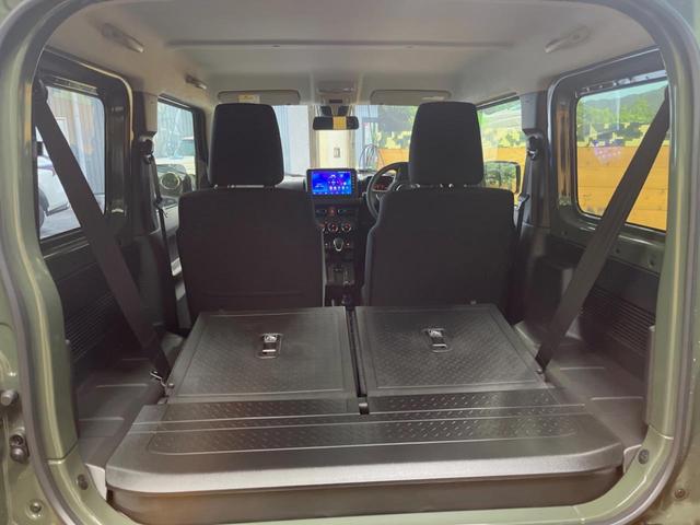 ���i�̂���������ʋ΁A���}���ɏ\���ȉ׎��X�y�[�X���m�ۂ��Ă���܂��B�Z�J���h�V�[�g��|���ƁA�傫�ȉו��̐ύڂ��\�ł���