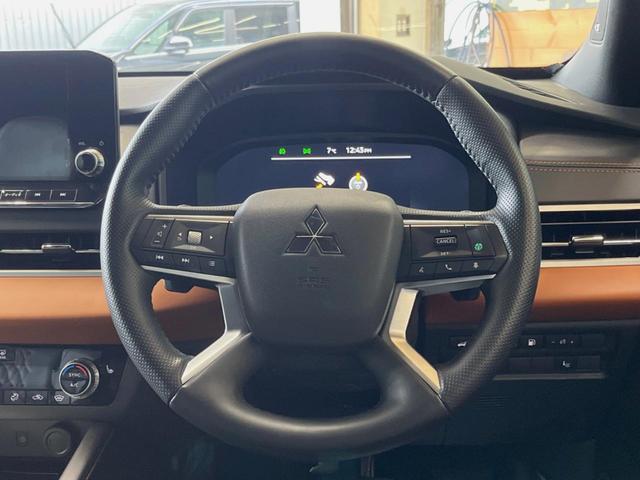 �y�����v�����X�e�A�����O�z�㎿�Ȋv���g�p���邱�ƂŁA��ɂ����������݂ƂĂ��^�]���₷���n���h���ł���