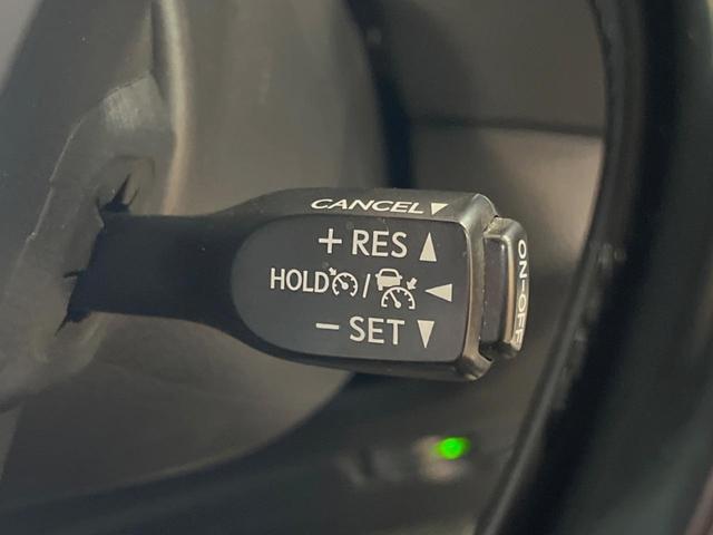 �y���[�_�[�N���[�Y�R���g���[���z�������H�ł̒��������s���y�ɁI�I�����ő��x��ۂN���[�Y�R���g���[�����A�Փˌy���V�X�e���ƘA�g���A�O���̎ԗ������m���ĎԊԂ�ۂ悤�ɑ��x���߂��Ă���܂��I�I