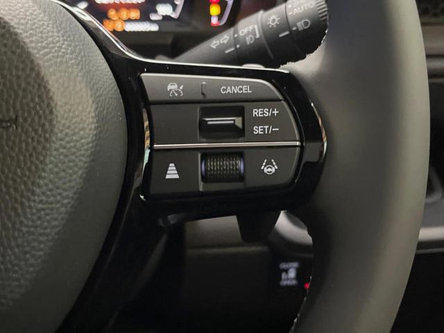 �y�A�_�v�e�B�u�N���[�Y�R���g���[���z�������H�ł̒��������s���y�ɁI�I�����ő��x��ۂN���[�Y�R���g���[�����A�Փˌy���V�X�e���ƘA�g���A�O���̎ԗ������m���ĎԊԂ�ۂ悤�ɑ��x���߂��Ă���܂��I�I