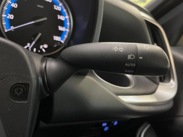 ヴォクシー ハイブリッドＳ－Ｇ　８インチディスプレイオーディオ　バックカメラ　セーフティセンス　レーダークルーズ　両側パワスラ　フリップダウン　ＬＥＤヘッド　革巻きステアリング　純正１６インチアルミ　オートエアコン　ＥＴＣビルトイン（40枚目）