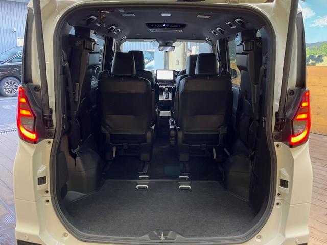 ノア ハイブリッドＳ－Ｚ　純正１０．５型ナビ　フリップダウンモニター　全周囲カメラ　１００Ｖ電源　衝突被害軽減システム　レーダークルーズ　禁煙車　電動リアゲート　コーナーセンサー　ＬＥＤヘッド　ＥＴＣ２．０（11枚目）