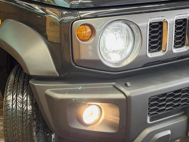 ジムニーノマド ＦＣ　登録済未使用車　４ＷＤ　４ＡＴ　スズキセーフティーサポート　シートヒーター　純正革巻きステアリング　１５インチ純正アルミ　ＬＥＤヘッド　ヘッドライトウォッシャー　衝突軽減装備　車線逸脱警告装備（11枚目）