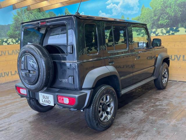 ジムニーノマド ＦＣ　登録済未使用車　４ＷＤ　４ＡＴ　スズキセーフティーサポート　シートヒーター　純正革巻きステアリング　１５インチ純正アルミ　ＬＥＤヘッド　ヘッドライトウォッシャー　衝突軽減装備　車線逸脱警告装備（15枚目）