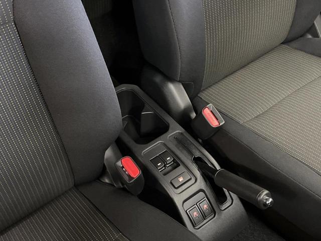 ジムニーノマド ＦＣ　登録済未使用車　４ＷＤ　４ＡＴ　スズキセーフティーサポート　シートヒーター　純正革巻きステアリング　１５インチ純正アルミ　ＬＥＤヘッド　ヘッドライトウォッシャー　衝突軽減装備　車線逸脱警告装備（23枚目）