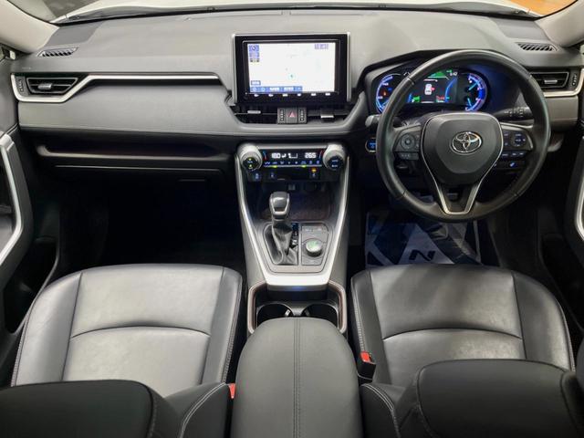 ＲＡＶ４ ハイブリッドＧ　純正９型ナビ　禁煙車　セーフティセンス　クリアランスソナー　ブラインドスポットモニター　パワーバックドア　１８インチ純正アルミ　パワーシート　シートポジションメモリー　快適温熱シート　バックカメラ（2枚目）