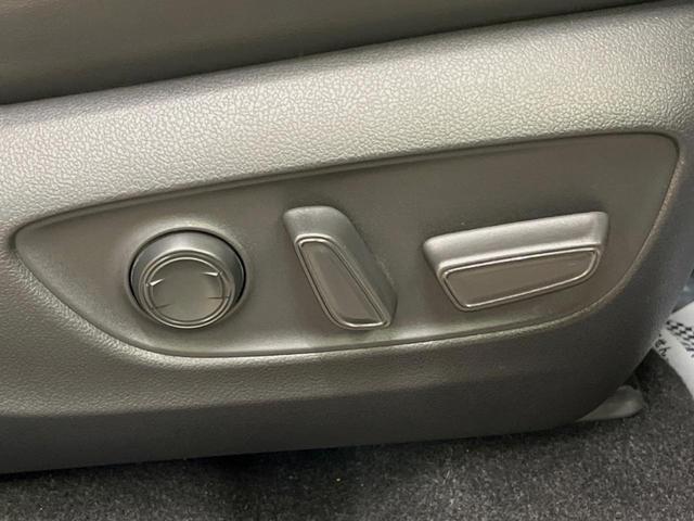 ＲＡＶ４ ハイブリッドＧ　純正９型ナビ　禁煙車　セーフティセンス　クリアランスソナー　ブラインドスポットモニター　パワーバックドア　１８インチ純正アルミ　パワーシート　シートポジションメモリー　快適温熱シート　バックカメラ（7枚目）