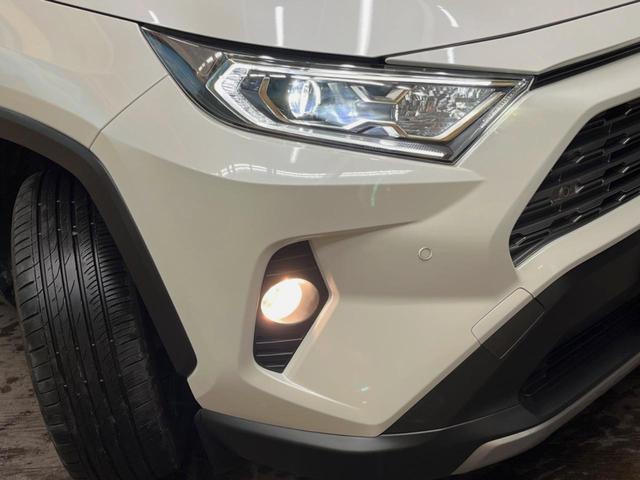 ＲＡＶ４ ハイブリッドＧ　純正９型ナビ　禁煙車　セーフティセンス　クリアランスソナー　ブラインドスポットモニター　パワーバックドア　１８インチ純正アルミ　パワーシート　シートポジションメモリー　快適温熱シート　バックカメラ（13枚目）
