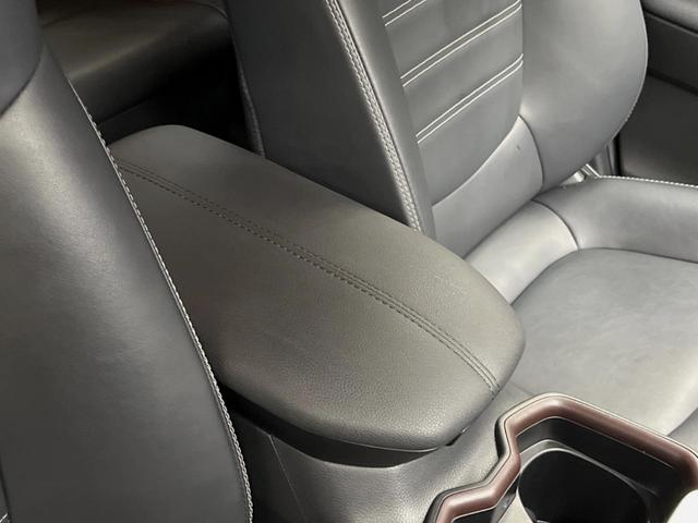 ＲＡＶ４ ハイブリッドＧ　純正９型ナビ　禁煙車　セーフティセンス　クリアランスソナー　ブラインドスポットモニター　パワーバックドア　１８インチ純正アルミ　パワーシート　シートポジションメモリー　快適温熱シート　バックカメラ（27枚目）