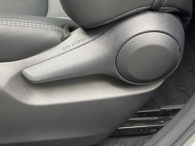 ＲＡＶ４ ハイブリッドＧ　純正９型ナビ　禁煙車　セーフティセンス　クリアランスソナー　ブラインドスポットモニター　パワーバックドア　１８インチ純正アルミ　パワーシート　シートポジションメモリー　快適温熱シート　バックカメラ（45枚目）