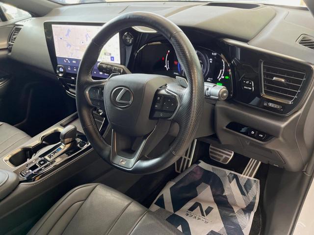 ＮＸ ＮＸ３５０ｈ　Ｆスポーツ　禁煙車　サンルーフ　純正１４インチディスプレイオーディオ　全周囲カメラ　プリクラッシュセーフティ　レーダークルーズ　メモリー機能付きパワーシート　ＡＣ１００Ｖ　パワーバックドア　前席シートエアコン（25枚目）