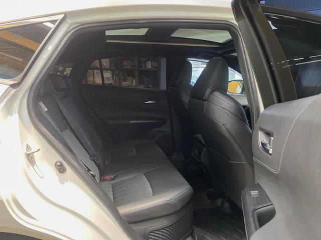 ハリアーハイブリッド Ｚ　１２．３インチディスプレイオーディオ　ＪＢＬサウンド　全周囲カメラ　ハンズフリーパワーバックドア　パワーシート　ブラインドスポットモニター　純正１９インチアルミ　デジタルインナーミラー　ＥＴＣ（10枚目）