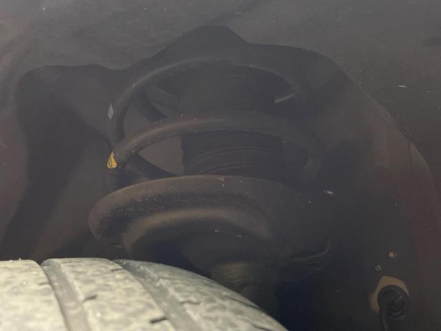 ハリアーハイブリッド Ｚ　１２．３インチディスプレイオーディオ　ＪＢＬサウンド　全周囲カメラ　ハンズフリーパワーバックドア　パワーシート　ブラインドスポットモニター　純正１９インチアルミ　デジタルインナーミラー　ＥＴＣ（30枚目）