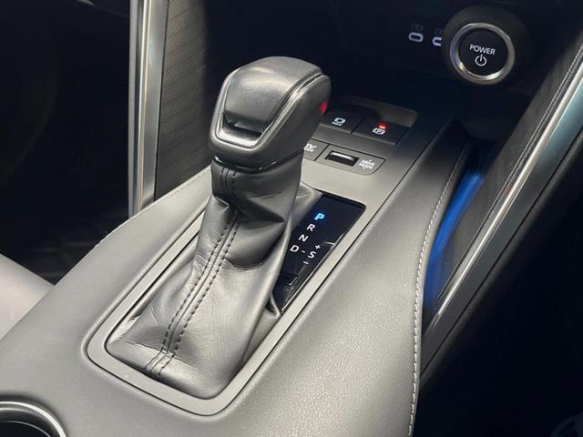 ハリアーハイブリッド Ｚ　１２．３インチディスプレイオーディオ　ＪＢＬサウンド　全周囲カメラ　ハンズフリーパワーバックドア　パワーシート　ブラインドスポットモニター　純正１９インチアルミ　デジタルインナーミラー　ＥＴＣ（46枚目）