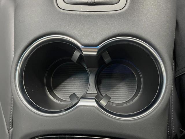 ハリアーハイブリッド Ｚ　１２．３インチディスプレイオーディオ　ＪＢＬサウンド　全周囲カメラ　ハンズフリーパワーバックドア　パワーシート　ブラインドスポットモニター　純正１９インチアルミ　デジタルインナーミラー　ＥＴＣ（47枚目）