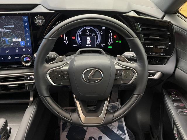 �y�����v�����X�e�A�����O�z�㎿�Ȋv���g�p���邱�ƂŁA��ɂ����������݂ƂĂ��^�]���₷���n���h���ł���