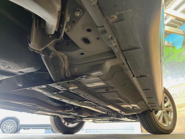 エクストレイル 20X エマージェンシーブレーキパッケージ 純正SDナビ 全周囲カメラ 衝突被害軽減システム 禁煙車 クルーズコントロール コーナーセンサー アイドリングストップ シートヒーター LEDヘッド ETC 純正17インチアルミ 車線逸脱警報(41枚目)