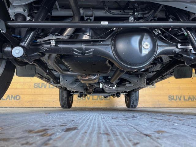 ジムニーノマド ＦＣ　８インチＳＤナビ　禁煙車　４ＷＤ　セーフティサポート　レーダークルーズ　シートヒーター　ＬＥＤヘッド　アイドリングストップ　コーナーセンサー　純正１５インチアルミ　革巻きステアリング　　スマートキー（20枚目）