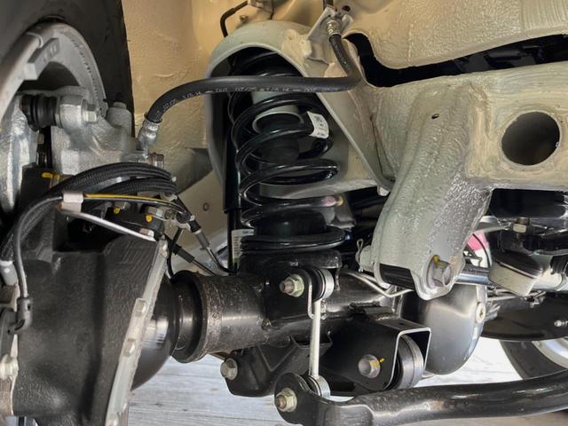 ジムニーノマド ＦＣ　８インチＳＤナビ　禁煙車　４ＷＤ　セーフティサポート　レーダークルーズ　シートヒーター　ＬＥＤヘッド　アイドリングストップ　コーナーセンサー　純正１５インチアルミ　革巻きステアリング　　スマートキー（21枚目）