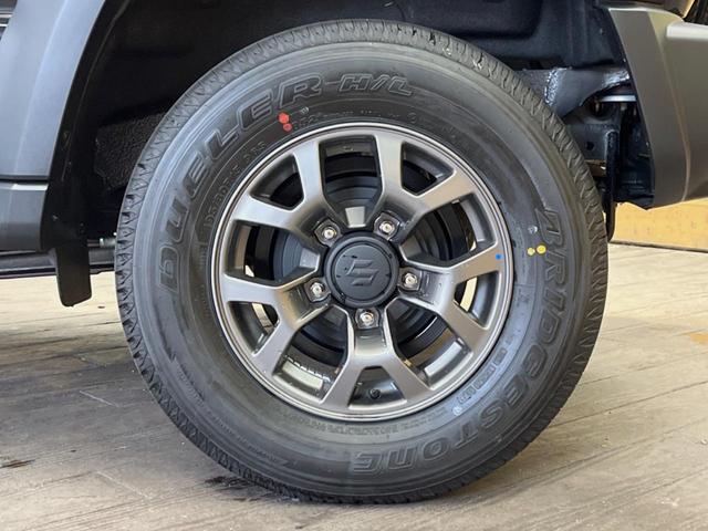 �y�����P�T�C���`�A���~�z�C�[���z�O�ςɃ}�b�`���������A���~�z�C�[���𑕒����Ă���܂��B�e��ЊO�A���~�z�C�[����A�X�^�b�h���X�^�C�����戵�����Ă���܂��B���񂲑��k����������