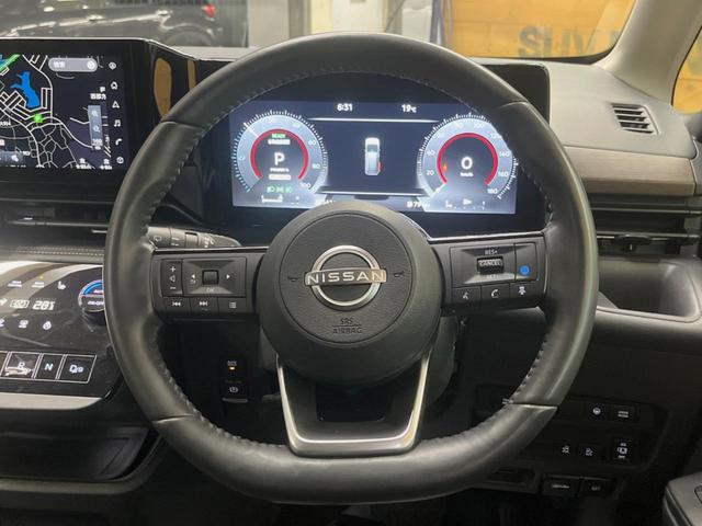 セレナ ｅ－パワー　ハイウェイスターＶ　両側ハンズフリーパワースライドドア　１２．３型メーカーナビ　シートヒーター　全周囲カメラ　ＥＴＣ　プロパイロット　革巻きステアリングホイール　純正１６インチアルミ　禁煙車　ＬＥＤヘッド　ＥＴＣ（11枚目）