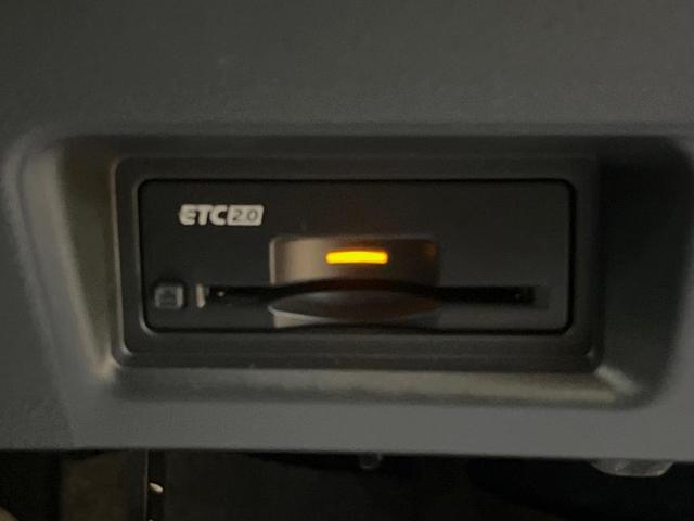 セレナ ｅ－パワー　ハイウェイスターＶ　両側ハンズフリーパワースライドドア　１２．３型メーカーナビ　シートヒーター　全周囲カメラ　ＥＴＣ　プロパイロット　革巻きステアリングホイール　純正１６インチアルミ　禁煙車　ＬＥＤヘッド　ＥＴＣ（23枚目）